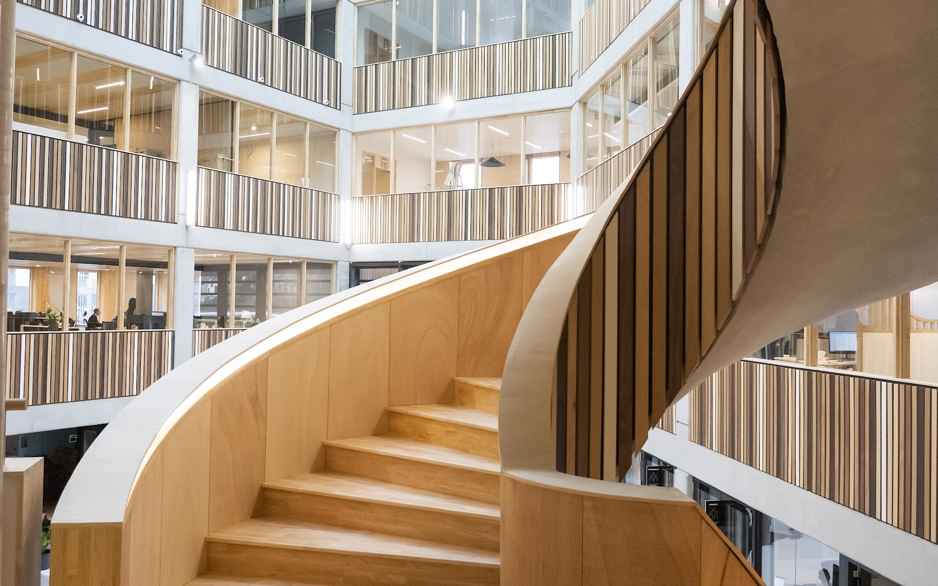 WOOD HUB remporte des prix, la cession à Ethias est finalisée