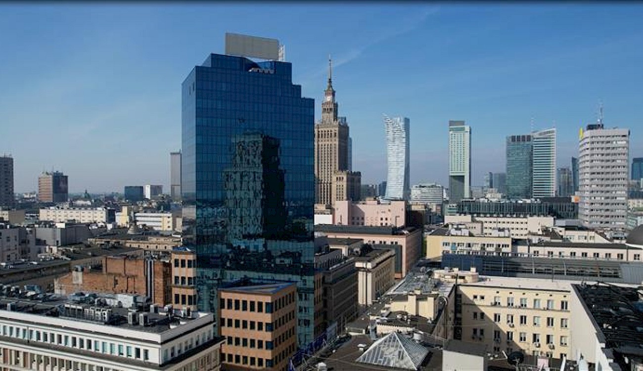 BPI Real Estate Poland verwerft een 20 verdiepingen tellend kantoorgebouw van 9.860 m² in het centrum van Warschau voor een reconversie naar residentieel gebruik